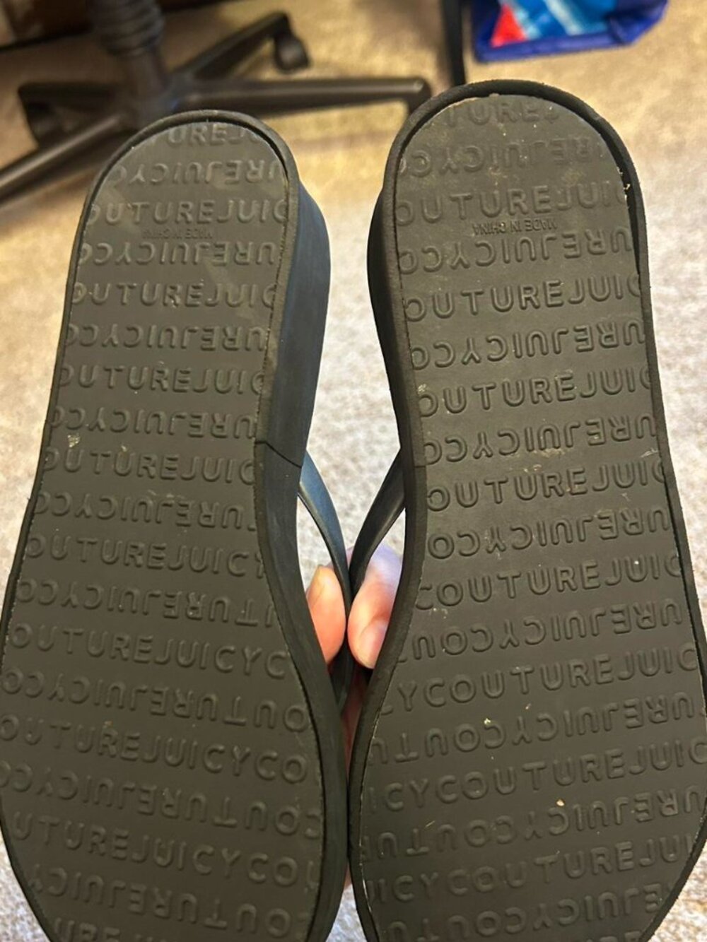 Juicy Couture Women's Black Flipflops - Picture 2 of 4